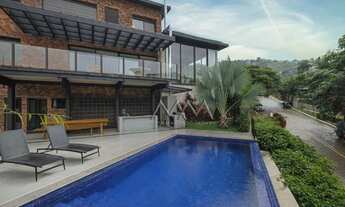 Imagem: Casa no Condomínio Vila Alpina com 4 Suítes