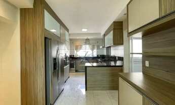 Imagem 5: Imóvel para aluguel possui 259 metros quadrados com 4 quartos