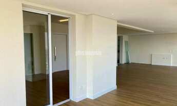 Imagem 5: Apartamento no Alto da Lapa, com 190m², iluminado, arejado, vista livre para o Parque Vill