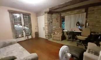 Imagem 5: Casa em Porto Alegre, no bairro Vila Conceição, com 1 dormitório(s), e 1 banheiros, à vend