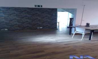 Imagem: SOBRADO COM ENTRADA LATERAL, QUINTAL E PRÓXIMO