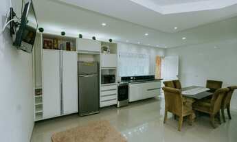 Imagem 2: Sobrado triplex com 3 quartos, 2 vagas, em Balneário Eliana, Guaratuba/PR