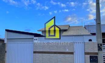 Imagem: R Casa térrea com piscina localizada no