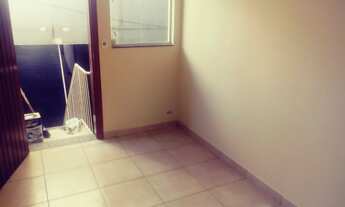 Imagem 2: ALUGO CASA DOIS DORMITÓRIOS SEM GARAGEM ( VI630