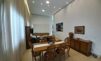 Imagem 7: Belíssima casa 216m² localizada no condomínio fechado Varanda Sul, dispondo de excelente a