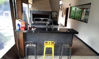 Imagem 5: Casa de condomínio para aluguel e venda possui 600 metros quadrados com 7 quartos