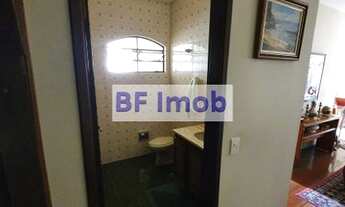 Imagem 7: Localização imperdível, no meio do verde!!