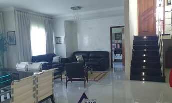 Imagem: Sobrado com 4 dormitórios e piscina, no