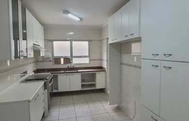 Imagem 5: São Roque - Apartamento Padrão - Centro