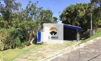 Imagem: Casa mobiliada com 4 dorms à venda, 243