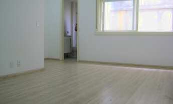 Imagem 2: Reformado , piso laminhado