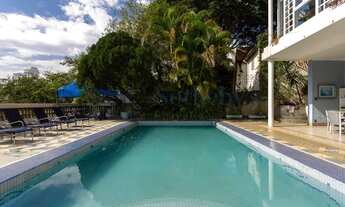 Imagem 1: Casa em região arborizada próxima ao Estádio do Pacaembu