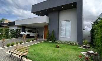 Imagem 5: Casa de condomínio para venda possui 215 metros quadrados com 4 quartos