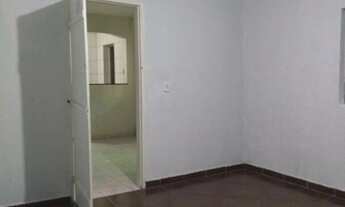 Imagem 7: Casa com 01 dormitório, cozinha, banheiro e área de serviço, sem vaga de garagem - 486