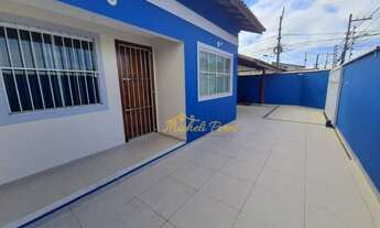 Imagem: Ótima casa linear com quintal e área goumert