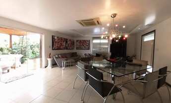 Imagem 5: Casa de condomínio para venda tem 295 metros quadrados com 5 quartos