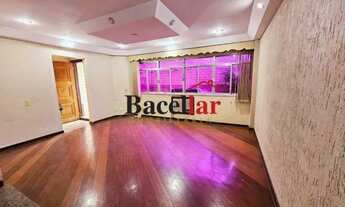 Imagem 7: Casa na Tijuca, 05 quartos, terraço, piscina, churrasqueira, sauna, 03 vagas