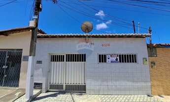 Imagem 2: Casa Charmosa em Natal: 2 Qtos, Bem Localizada!