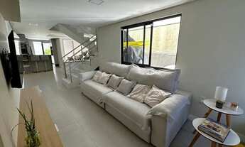 Imagem 2: Casa com três dormitórios (1 suíte), piscina e duas vagas, no bairro Areias, São José