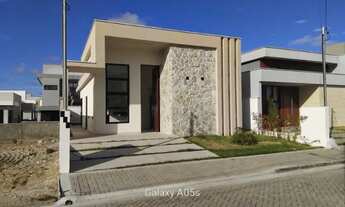 Imagem: Casa com 03 quartos e piscina no Sunville