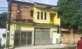 Imagem: Casa de 2 pisos com garagem e ponto comercial