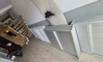 Imagem 4: Todas novas de alumínio e vidro