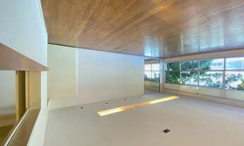 Imagem 2: Apartamento para venda tem 170 m2 com 2 quartos - 1 Suíte Vaga - Rua Tranquila no Lebl