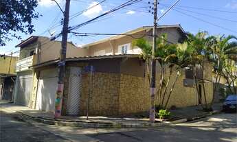 Imagem 2: Sobrado para venda com 220 metros quadrados com 3 quartos