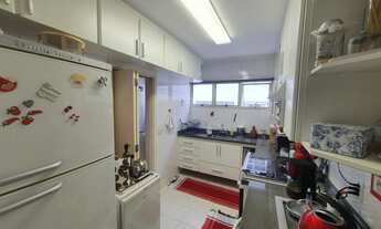 Imagem 6: Lindo e reformado apartamento de dois dormitórios com uma vaga de garagem, em Cerqueira Ce