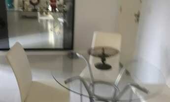 Imagem 3: Apartamento para aluguel e venda possui 65 metros quadrados com 2 quartos