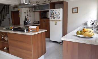 Imagem: Sobrado com 275m². 03 dormitórios / 01