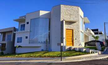 Imagem: Casa de Alto Padrão Apaixonante no Condomínio