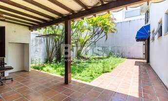 Imagem 7: Quintal, Jardim e muito espaço. Uma casa com personalidade no Morumbi - São Paulo - SP