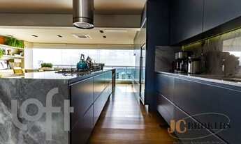 Imagem 3: Apartamento com 151 m² de área útil, 3 dormitórios sendo 3 suítes, Lavabo, Living, Varanda