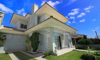 Imagem 2: Sobrado com ótima localização, a poucos metros da praia da Noiva do Mar em Xangri-Lá/RS