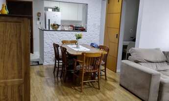 Imagem 2: Apartamento reformado para venda com 2 quartos e 1 vaga de garagem