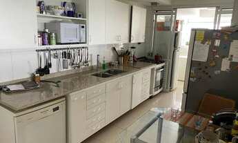 Imagem 5: Apartamento para venda com 208 metros quadrados com 4 quartos em Alto de Pinheiros - São P