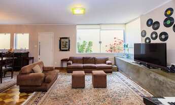 Imagem 2: Casa com área Gourmet em rua valorizada e segura