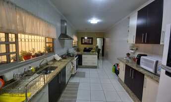 Imagem 2: Casa á venda 223m² com 3 quartos sendo 1 suíte 4 vagas em Vila Ré - São Paulo - SP