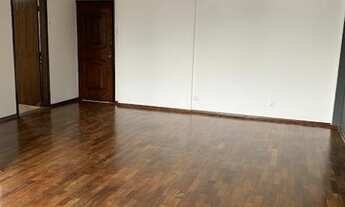 Imagem 4: Amplo apartamento !! Bem localizado !!