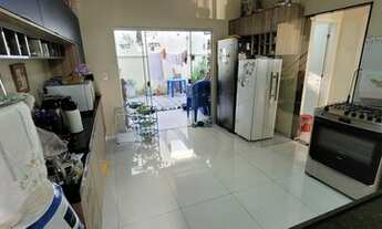 Imagem 3: Casa em Condomínio de 195m2, com 2pav, 4/4 sendo 3 suítes, 3vgs - CA0145JC