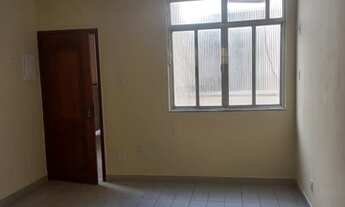 Imagem 2: CIDADE NOVA/ESTÁCIO - JORGE ALMIR - ALUGA - 2 QUARTOS - REFORMADO - SEM VAGA - 2ºANDAR