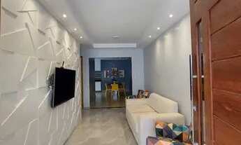 Imagem 2: Cond. Turim - casa de 2/4 sendo uma suíte - armários embutidos - garagem coberta - ampliaç