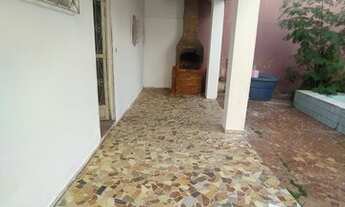 Imagem 2: Alugo casa com piscina e churrasqueira