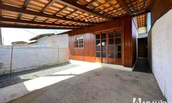 Imagem 1: Casa no bairro Espinheiros - Itajaí/SC