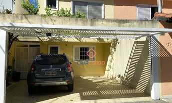 Imagem 2: Casa reformada dormitórios 02 na Rua Santo Ireneu ,proximo metrô Santos Imigrantes