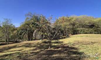 Imagem 2: Terreno à venda no Aldeia do Vale com 10.250 m², plateau amplo e vista panorâmica
