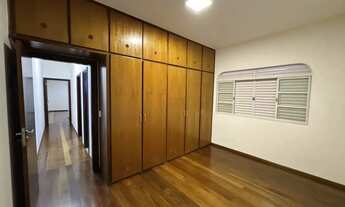 Imagem 7: Linda Casa a venda no Bairro Santa Mônica com piscina