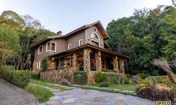 Imagem: Casa mobiliada no condomínio Saint Moritz