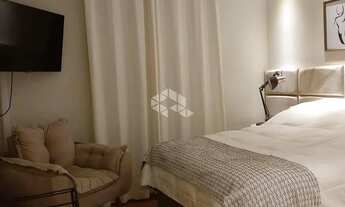 Imagem 7: Apartamento 3 dormitórios mobiliado com sol da tarde nos dormitórios, uma vaga